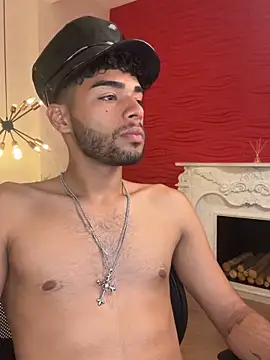 Snapshot of RaphaelDufort chatting on 10-31-25, 11:55 RaphaelDufort online show from 10-31-25, 11:55