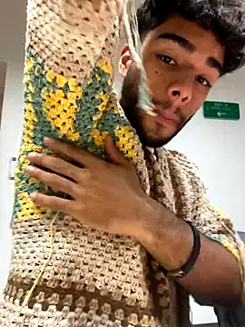 Snapshot of RaphaelDufort chatting on 11-09-25, 08:40 RaphaelDufort online show from 11-09-25, 08:40