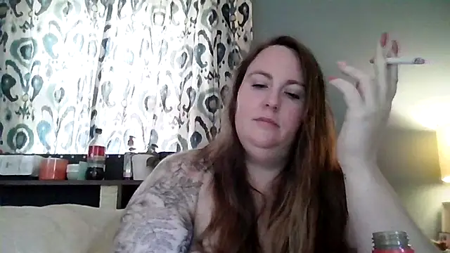 Snapshot of Domimommy420 chatting on 11-22-25, 04:17 Domimommy420 online show from 11-22-25, 04:17