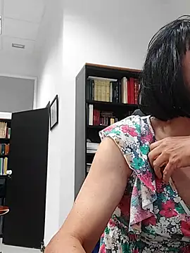 Emily de Carla online show from 11-19-25, 03:45