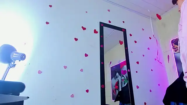 Raven Rouge  online show from 04-25-26, 01:41