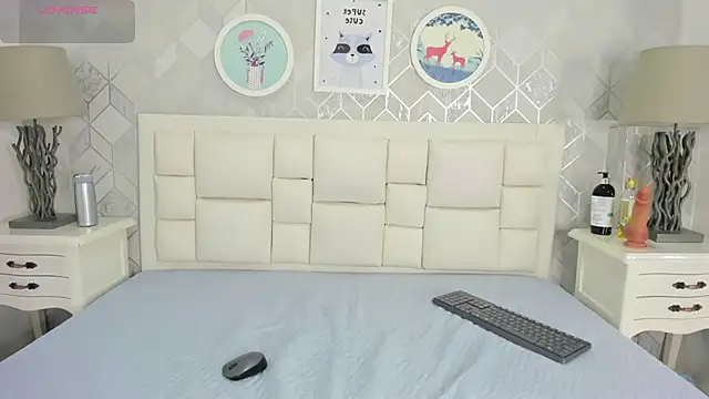 naia cox online show from 03-21-26, 03:44