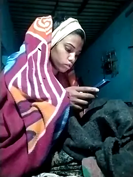 Hot-qwer online show from 12-17-25, 10:05