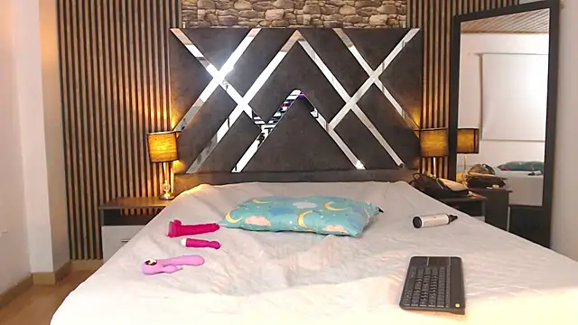 Snapshot of channelhs chatting on 09-12-25, 04:34 channelhs online show from 09-12-25, 04:34