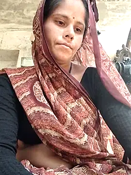 Hot-ilaiy online show from 10-14-25, 07:09