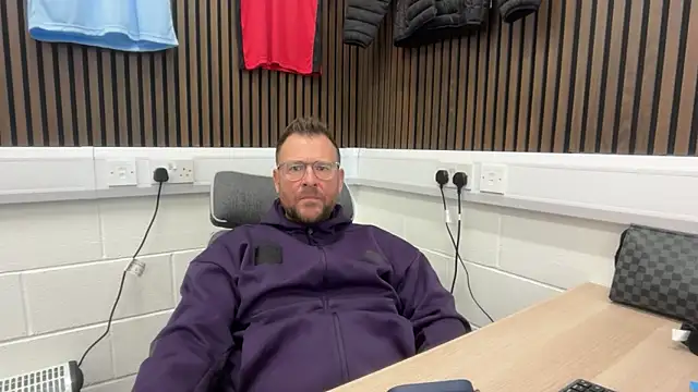 bilf1978 online show from 02-12-26, 07:36