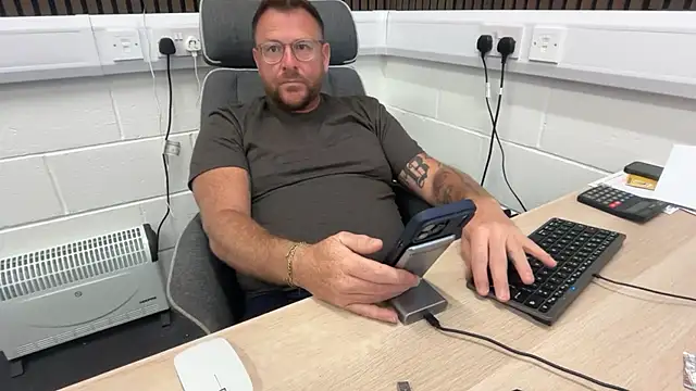 bilf1978 online show from 06-02-26, 06:04