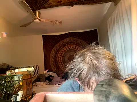 Snapshot of XanderOzzz chatting on 11-08-25, 05:23 XanderOzzz online show from 11-08-25, 05:23