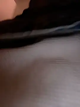 Snapshot of XanderOzzz chatting on 11-21-25, 02:21 XanderOzzz online show from 11-21-25, 02:21