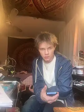 Snapshot of XanderOzzz chatting on 11-21-25, 09:24 XanderOzzz online show from 11-21-25, 09:24