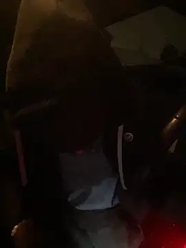 Snapshot of XanderOzzz chatting on 12-04-25, 02:21 XanderOzzz online show from 12-04-25, 02:21