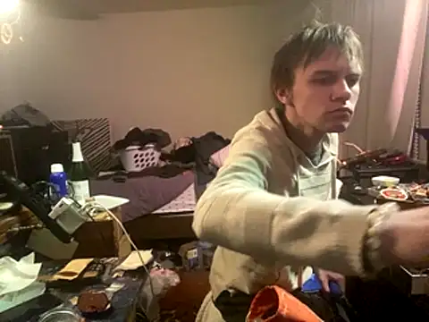 Snapshot of XanderOzzz chatting on 12-15-25, 10:52 XanderOzzz online show from 12-15-25, 10:52