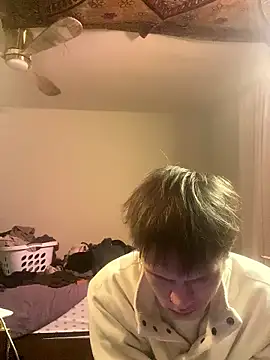 Snapshot of XanderOzzz chatting on 12-16-25, 06:51 XanderOzzz online show from 12-16-25, 06:51