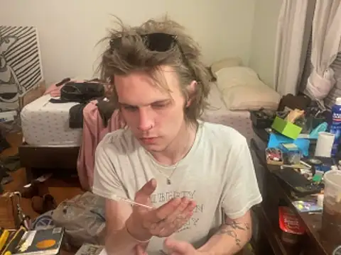 XanderOzzz online show from 05-19-26, 05:47