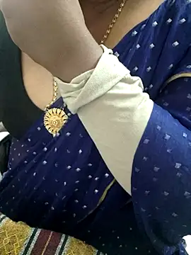 Snapshot of Tamil-rami chatting on 09-16-25, 06:25 Tamil-rami online show from 09-16-25, 06:25