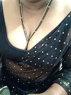 Snapshot of Tamil-rami chatting on 10-14-25, 05:30 Tamil-rami online show from 10-14-25, 05:30