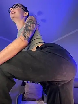 bigJuicyPussy online show from 10-03-25, 01:30