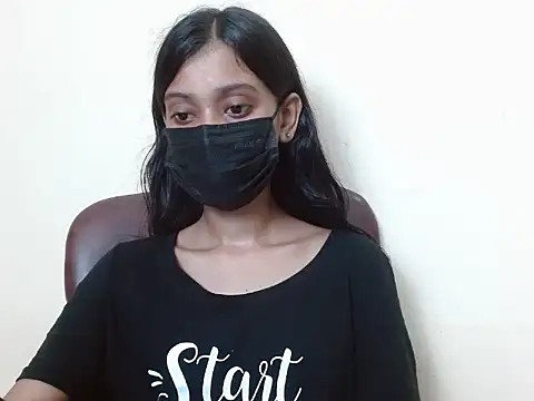 smallcuute online show from 09-08-25, 07:13