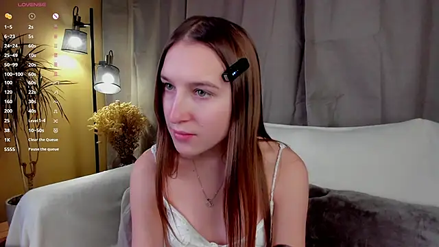 Snapshot of NanaMertins chatting on 11-14-25, 01:04 NanaMertins online show from 11-14-25, 01:04