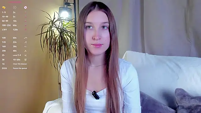 Snapshot of NanaMertins chatting on 11-25-25, 01:05 NanaMertins online show from 11-25-25, 01:05