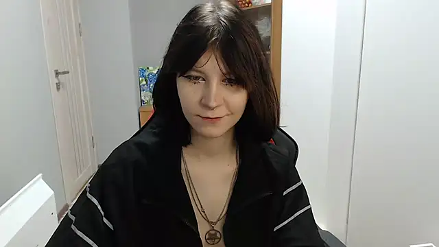 TinaQuiin online show from 11-22-25, 08:35