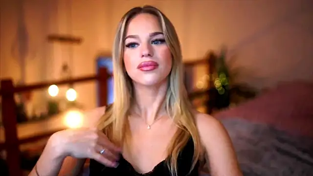 Emilyvanroessel online show from 11-06-25, 05:14