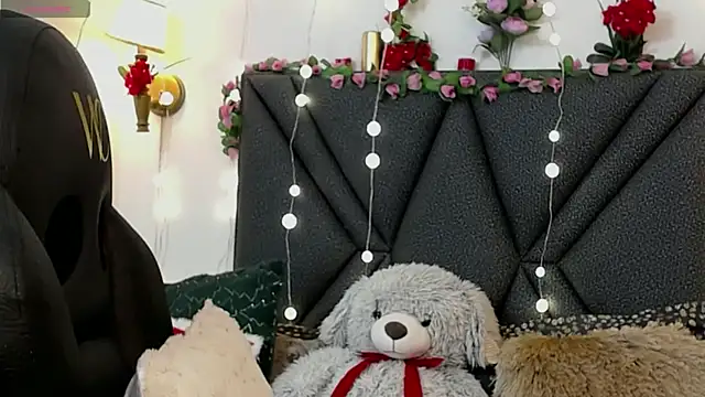 IndraKaur  online show from 06-19-26, 02:21