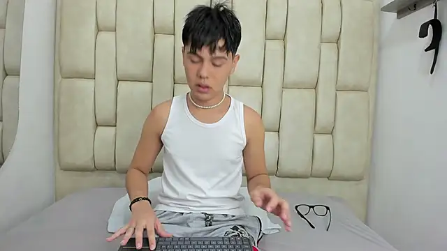 Felipe Cold online show from 09-11-25, 02:11