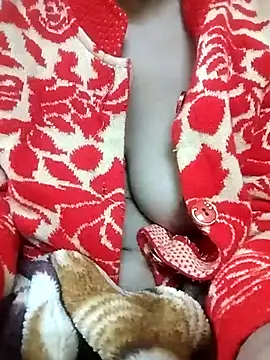 Snapshot of Cuthira chatting on 12-19-25, 03:19 Cuthira online show from 12-19-25, 03:19