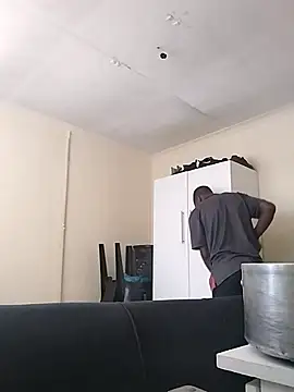 Snapshot of TmanZim2025 chatting on 09-20-25, 08:48 TmanZim2025 online show from 09-20-25, 08:48