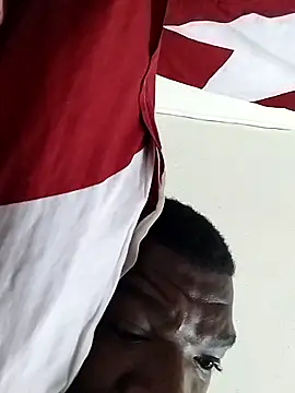 Snapshot of TmanZim2025 chatting on 10-06-25, 07:55 TmanZim2025 online show from 10-06-25, 07:55