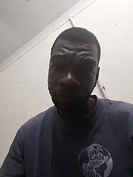 Snapshot of TmanZim2025 chatting on 10-11-25, 09:13 TmanZim2025 online show from 10-11-25, 09:13