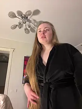 DeniMilkyyyyy online show from 04-11-26, 07:29