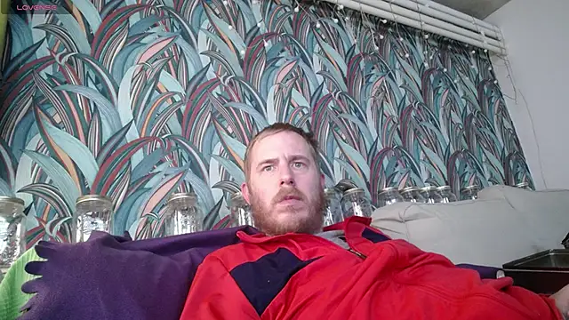 Snapshot of gaydavid chatting on 10-30-25, 01:18 gaydavid online show from 10-30-25, 01:18