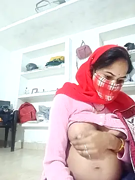 Snapshot of CUTE-786 chatting on 12-21-25, 11:45 CUTE-786 online show from 12-21-25, 11:45
