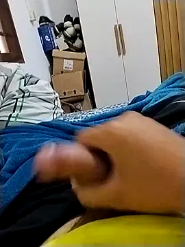 Hiderr online show from 03-03-26, 04:13