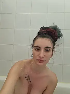 Snapshot of Michou02xXx chatting on 05-16-26, 11:20 Michou02xXx online show from 05-16-26, 11:20
