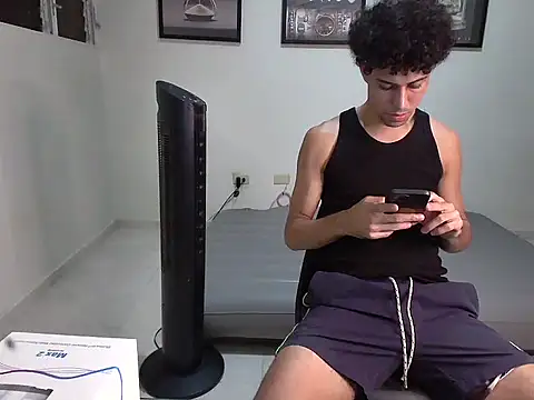 Dollarhot30 online show from 11-10-25, 12:20