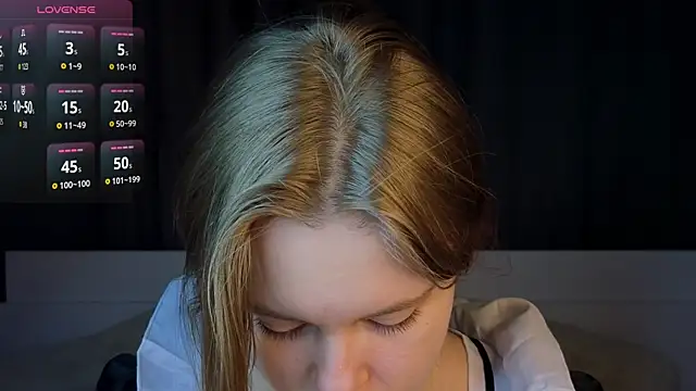 JulietteRain online show from 12-21-25, 05:42