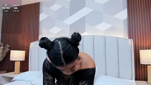 Snapshot of Mommy_Naughty chatting on 09-17-25, 11:12 Mommy Naughty online show from 09-17-25, 11:12