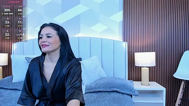 Snapshot of Mommy_Naughty chatting on 10-06-25, 10:56 Mommy Naughty online show from 10-06-25, 10:56