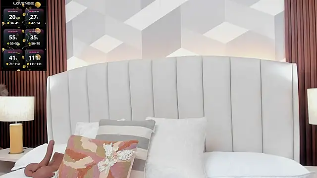 Mommy Naughty online show from 03-25-26, 11:27