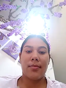 Snapshot of burbuja02 chatting on 09-26-25, 03:05 burbuja02 online show from 09-26-25, 03:05