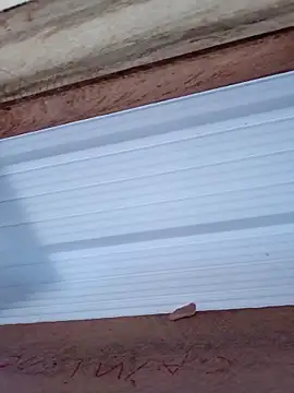 Snapshot of burbuja02 chatting on 10-23-25, 02:27 burbuja02 online show from 10-23-25, 02:27