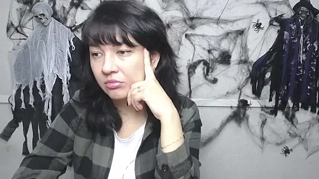 SelenaFly online show from 10-27-25, 06:06