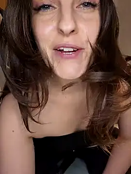 BelleFelicitas online show from 10-06-25, 07:11