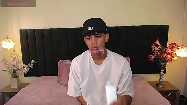 jhos padill online show from 10-23-25, 01:43