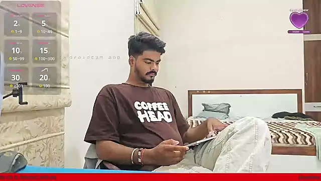 Snapshot of mrbuddy85 chatting on 11-10-25, 05:01 mrbuddy85 online show from 11-10-25, 05:01