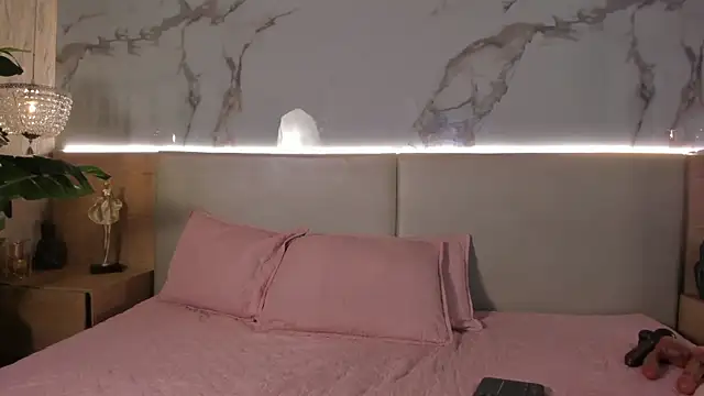 Celeste-Evanns online show from 04-25-26, 08:39