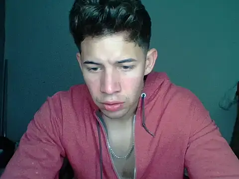 Snapshot of Maxtaylor18 chatting on 01-16-26, 02:37 Maxtaylor18 online show from 01-16-26, 02:37